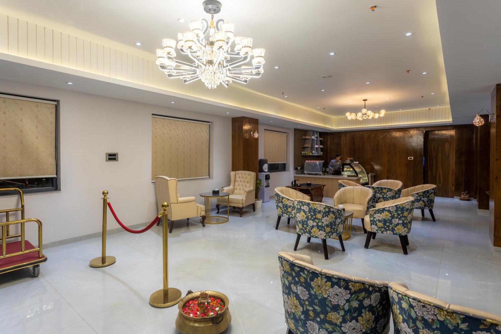 De Crown Inn Jogikuti Екстер'єр фото