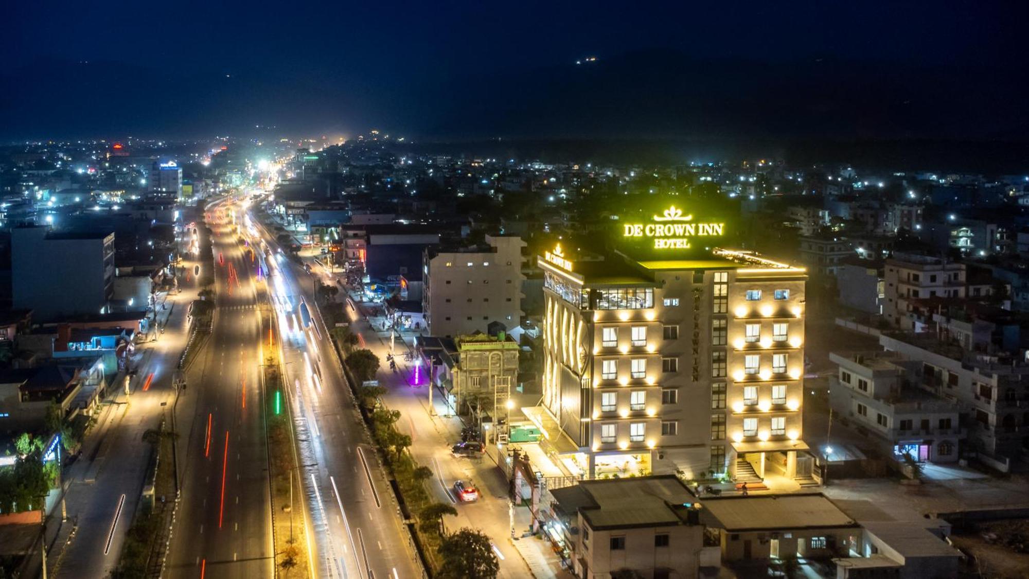 De Crown Inn Jogikuti Екстер'єр фото