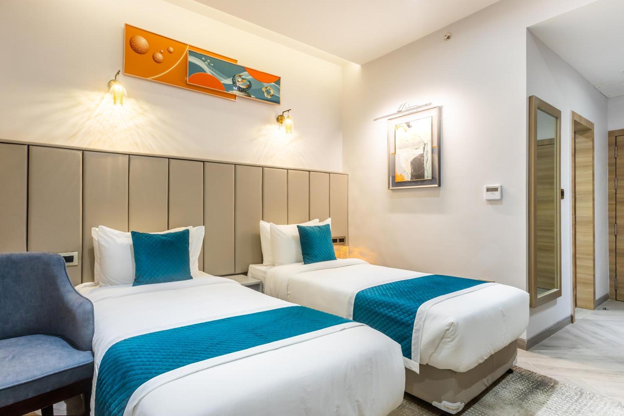 De Crown Inn Jogikuti Екстер'єр фото